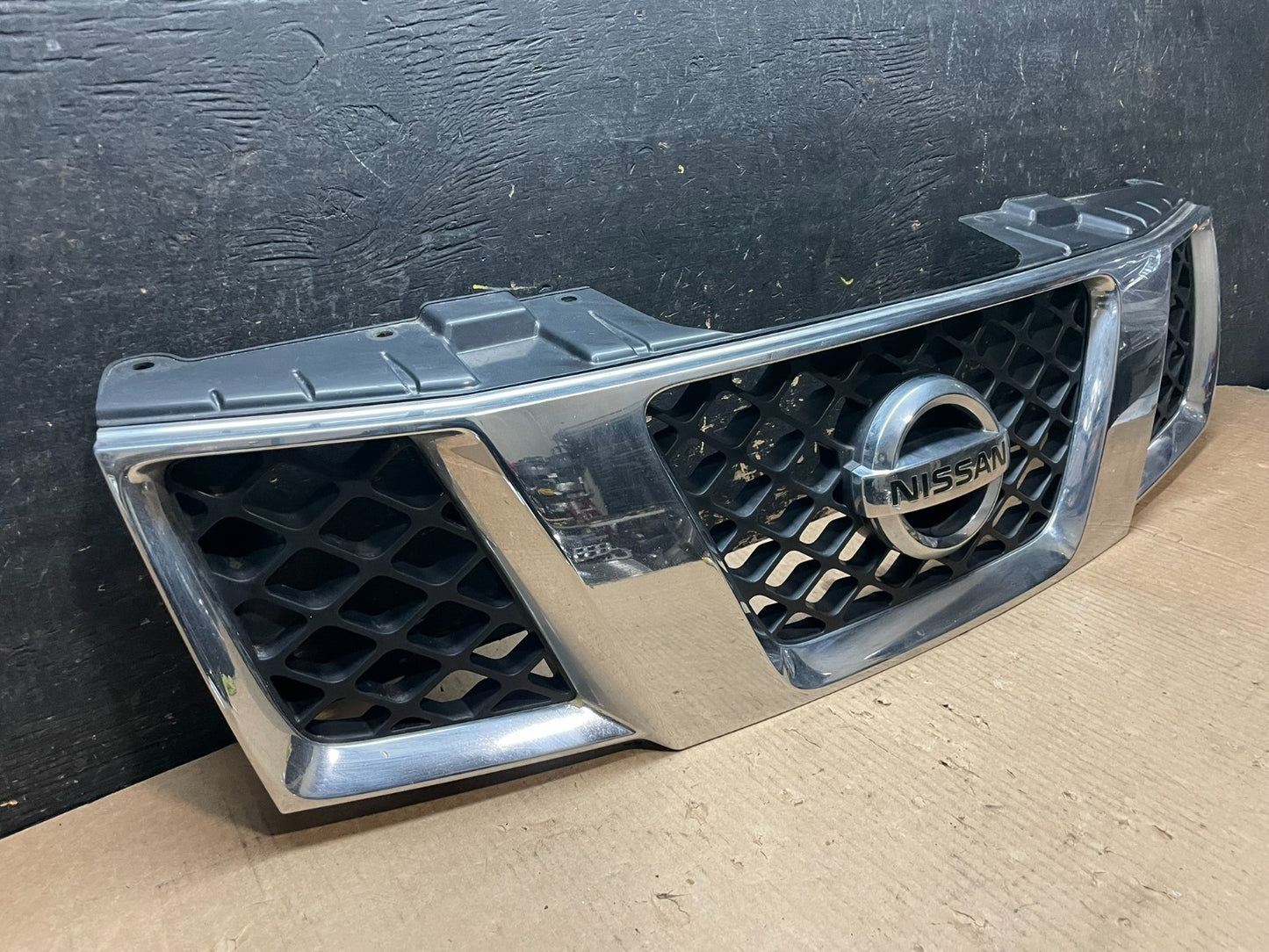 2005 2006 2007 Nissan Pathfinder Chrome Front Upper Grill Grille Oem Y9628 DG2