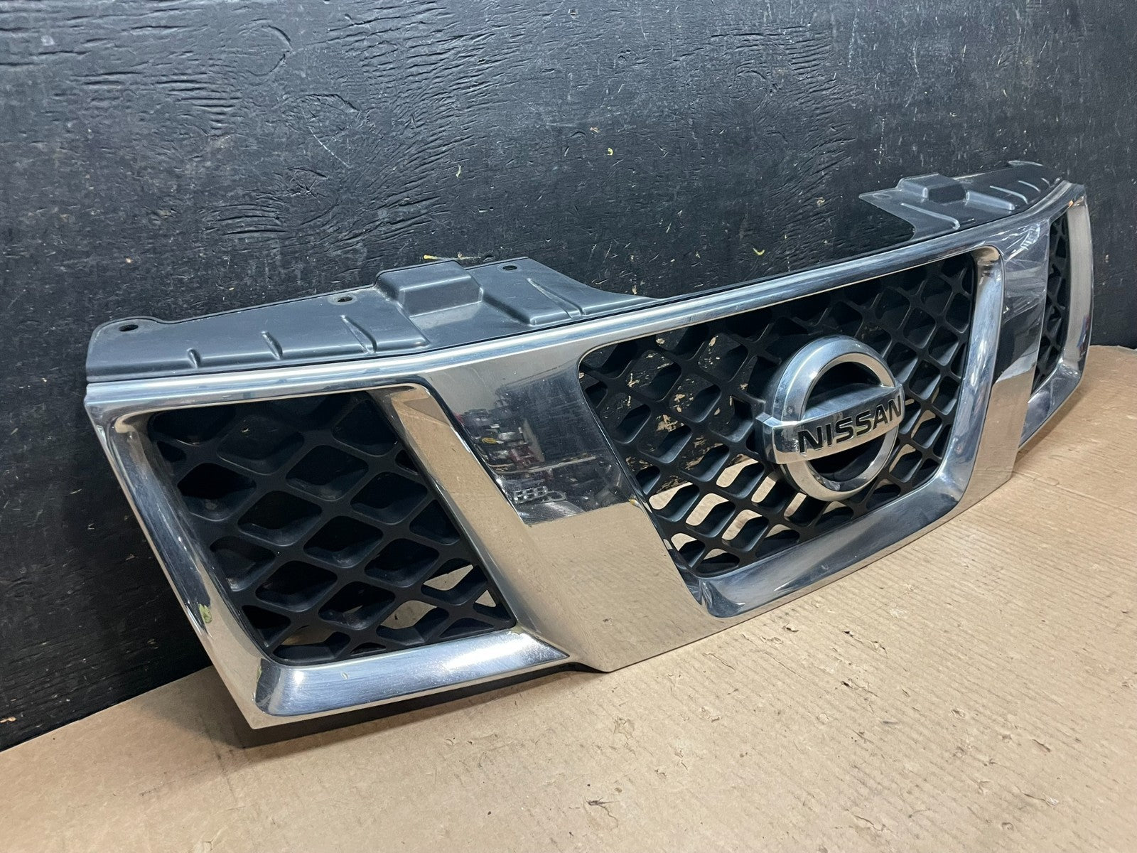 2005 2006 2007 Nissan Pathfinder Chrome Front Upper Grill Grille Oem Y9628 DG2