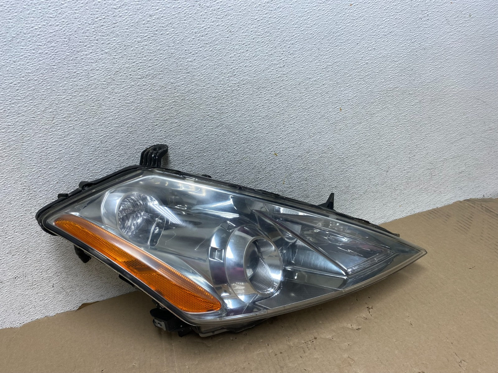 2003 to 2007 Nissan Murano Headlight Xenon HID Right Passenger AG6912 DW0