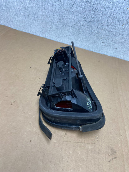 2002-2004 Mini Cooper Hatchback Right Passenger RH Side Tail Light AD2603 DW5