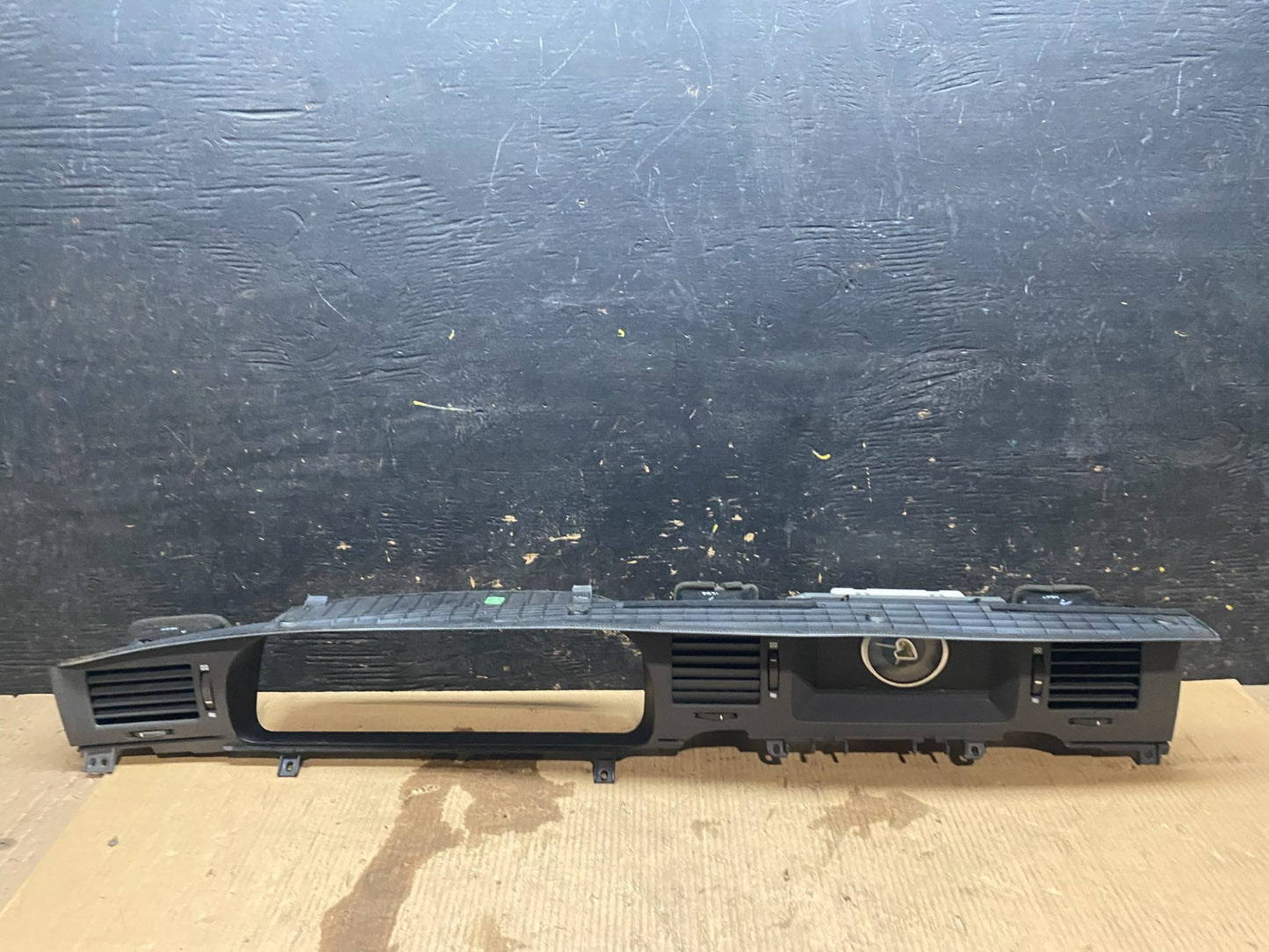 2004 to 2006 Kia Amanti Speedometer Cluster Gauge Clock Bezel OEM x3161 DG0