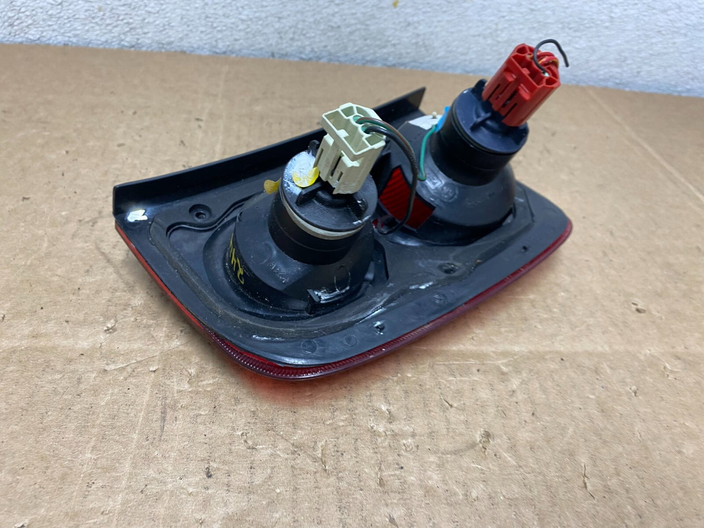 2002 to 2003 Land Rover Freelander Right Passenger RH Tail Light OE o5229 DG4