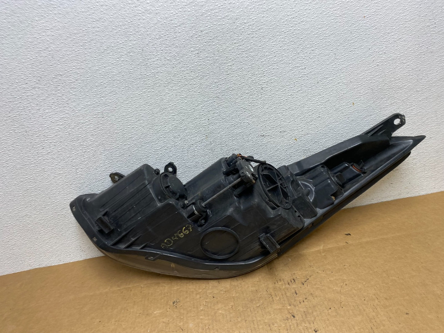 2014 2015 2016 Hyundai Elantra Right Passenger RH Side Headlight TYC AD4667 DW8