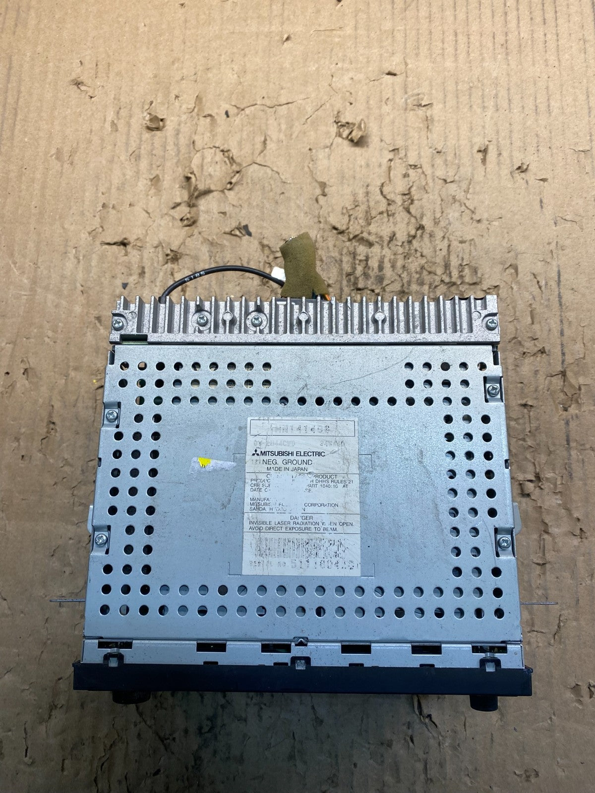 2004 2008 Mitsubishi Galant AM/FM/CD Radio Head Unit Receiver W3993 DG4