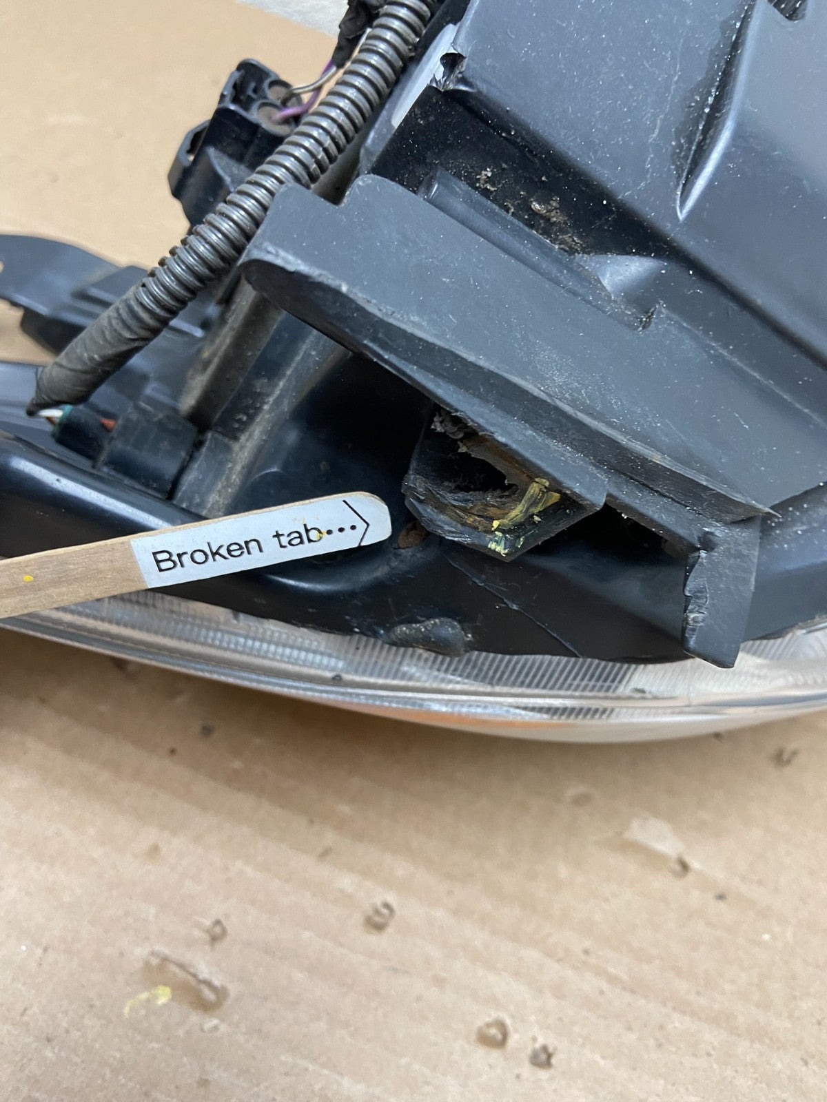 2010 - 2011 Toyota Prius Left Driver LH Halogen Headlight Oem AB1002 DW4