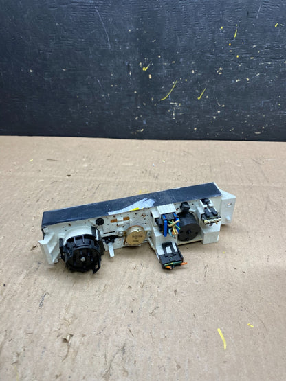 2001 - 2007 GMC Chevrolet Express 1500 Climate Control A/C t4977 DG3