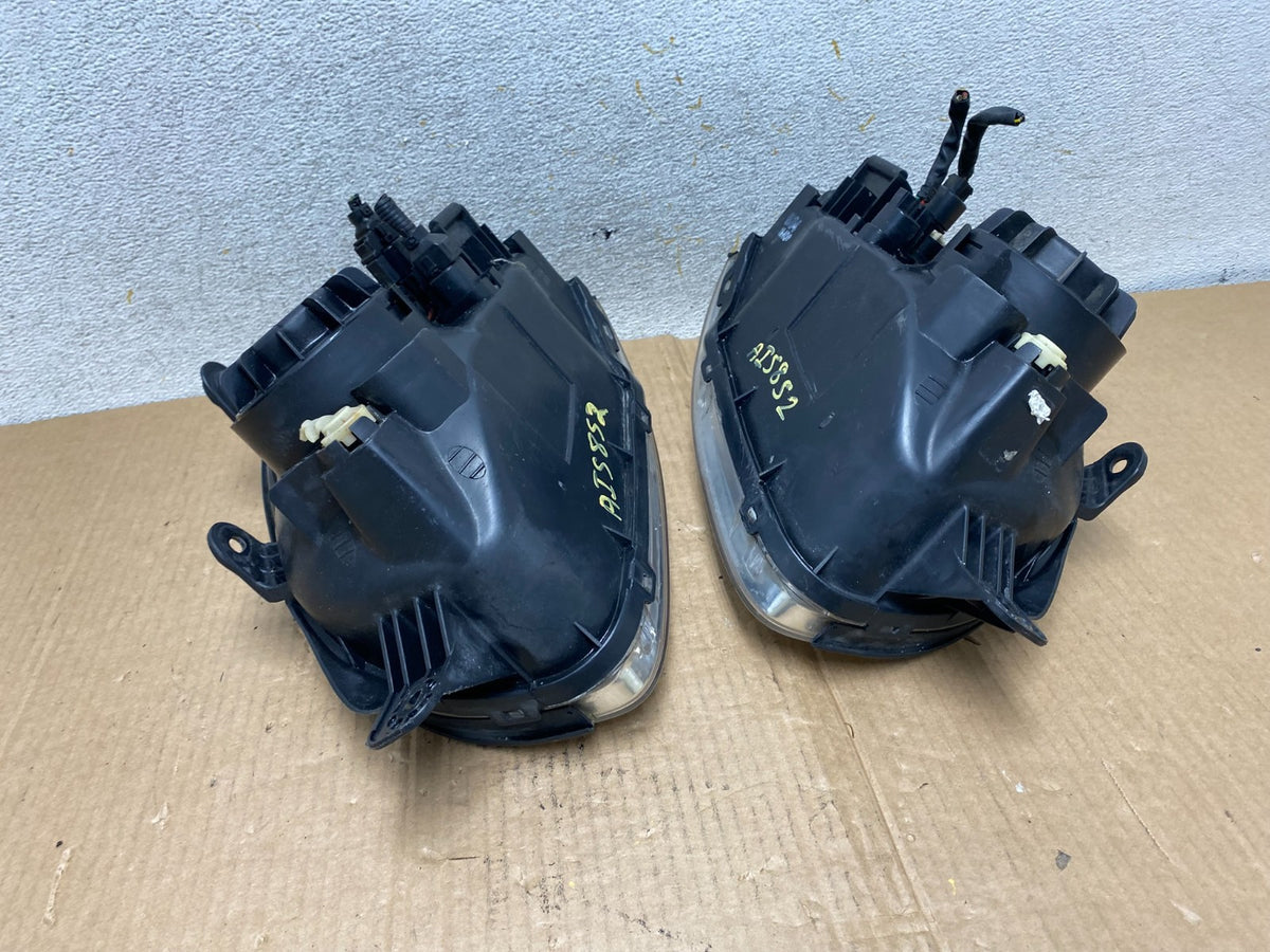 2001-2003 Hyundai Santa Fe Left+Right Headlights Halogen AI5852 DW10