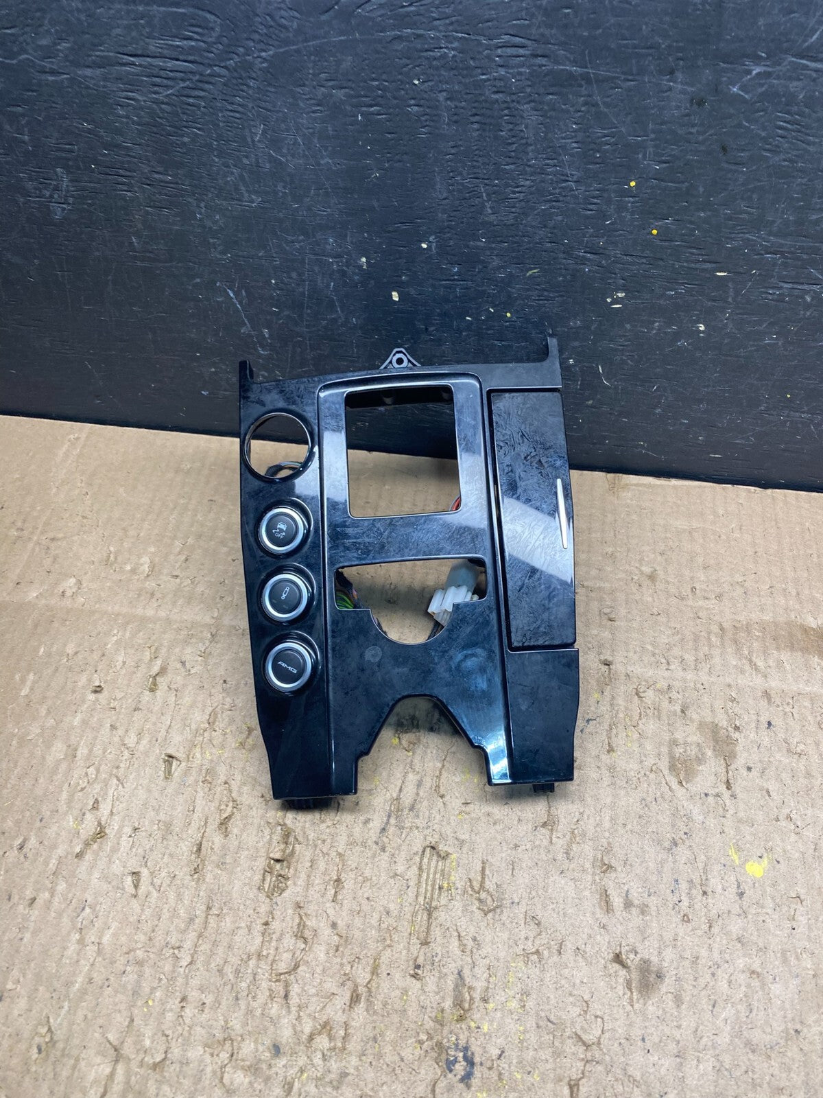 2012 to 2012 Mercedes-Benz W218 CLS63 AMG Center Console Trim Panel OEM N04730