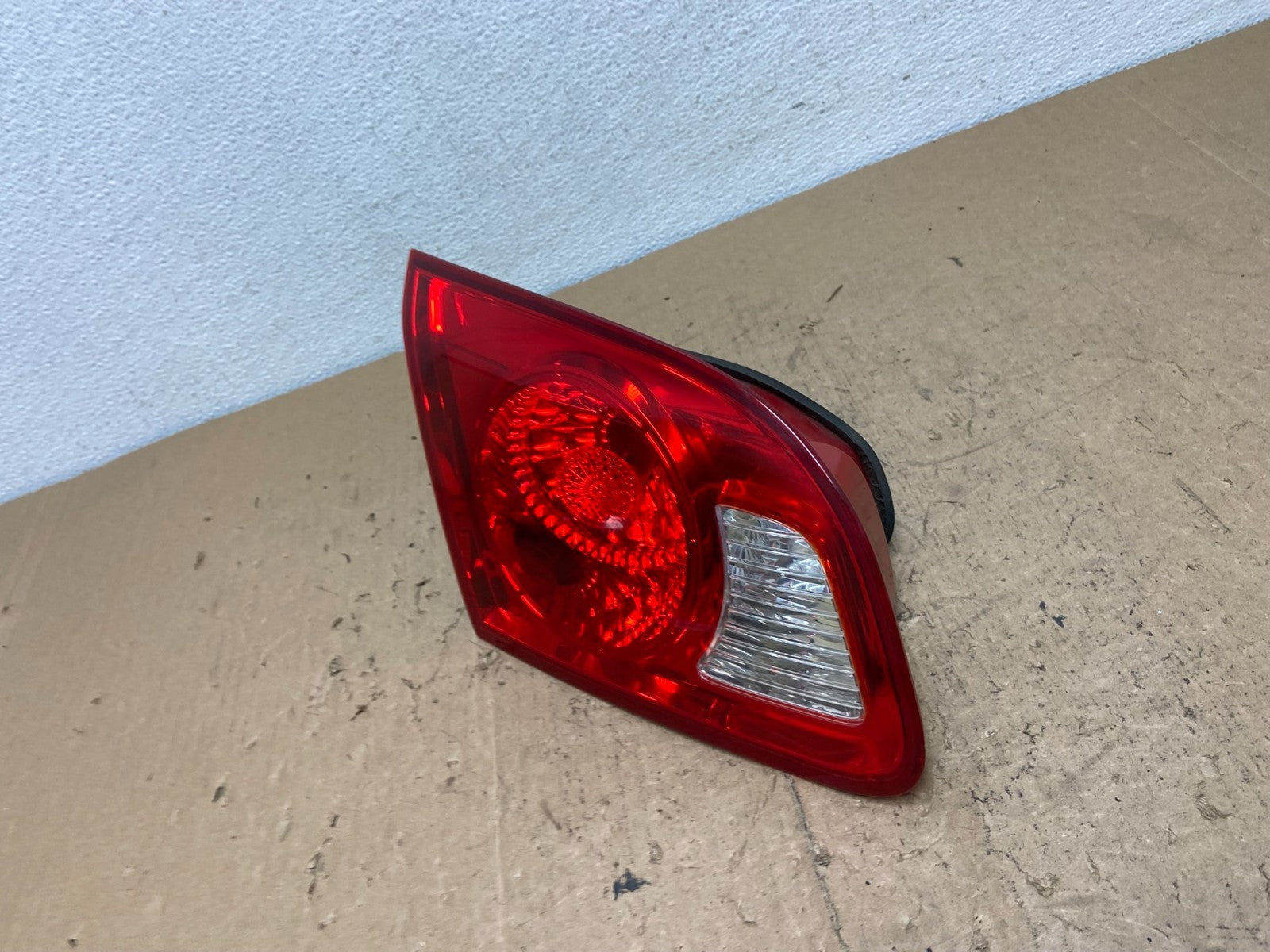 2007 2008 2009 Hyundai Santa Fe Left Driver LH Tail Light Inner AC7343 DW1