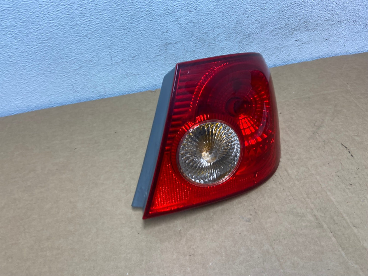 2006 - 2008 Toyota Corolla Right Passenger RH Side Tail light AD5349 LK2
