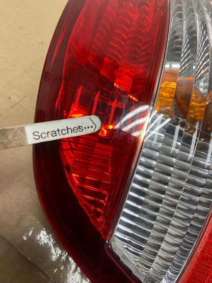 2000 2001 Lexus ES300 Outer Left Driver Lh Side Tail Light AE4937 LK3