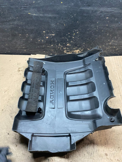 2005 to 2007 Honda Odyssey Black Engine Cover 3.5L No # V4073 DG7