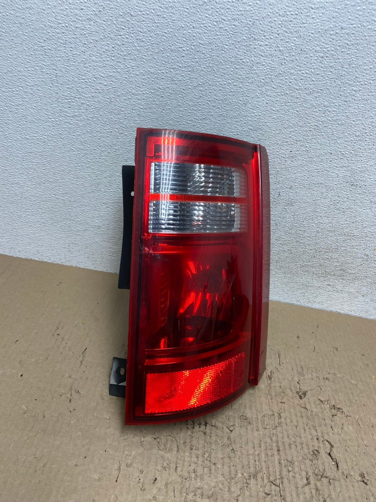 2008 2009 2010 Dodge Grand Caravan Right Passenger Rh Tail Light AF2940 LK2