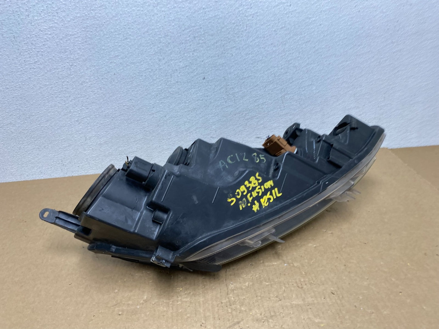2010 2011 2012 Ford Fusion Left Driver LH Side Headlight Halogen AC1285 DW8