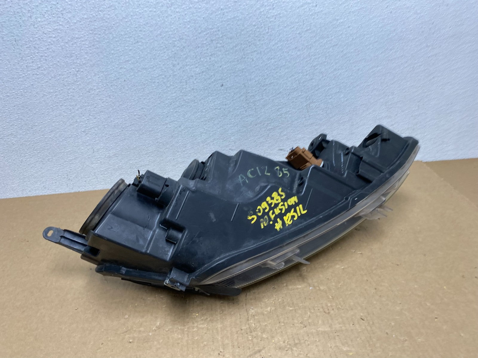 2010 2011 2012 Ford Fusion Left Driver LH Side Headlight Halogen AC1285 DW8