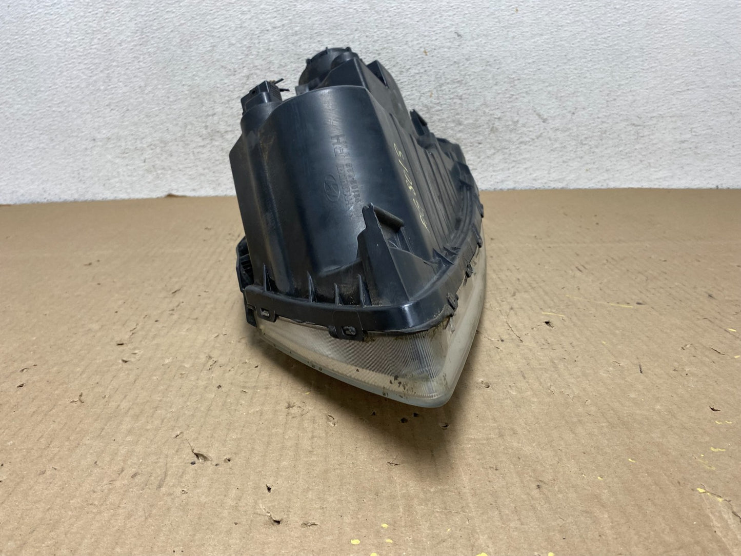 2009 to 2010 Hyundai Sonata Right Passenger RH Side Headlight Halogen AG8013 DW7