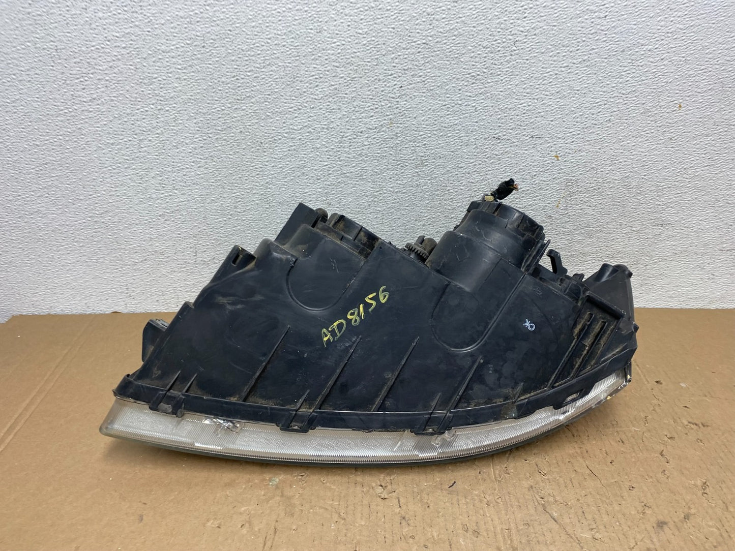 2006-2008 Hyundai Sonata Right Passenger Rh Side Headlight Halogen AD8156 DW7