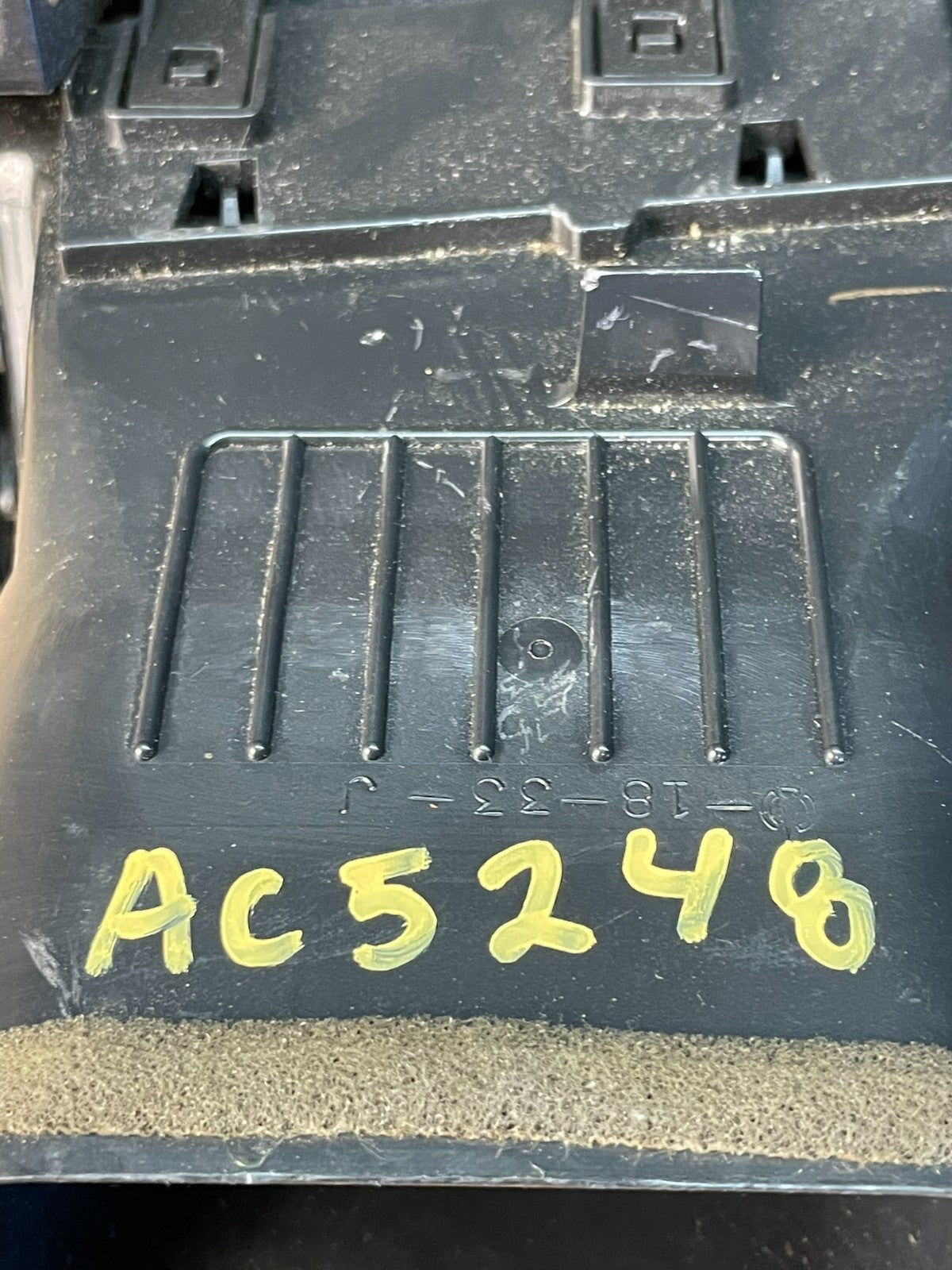 2006-2012 Toyota RAV4 Front Center Dash Air Vent Bezel 55670-42050 AC5248 DG9
