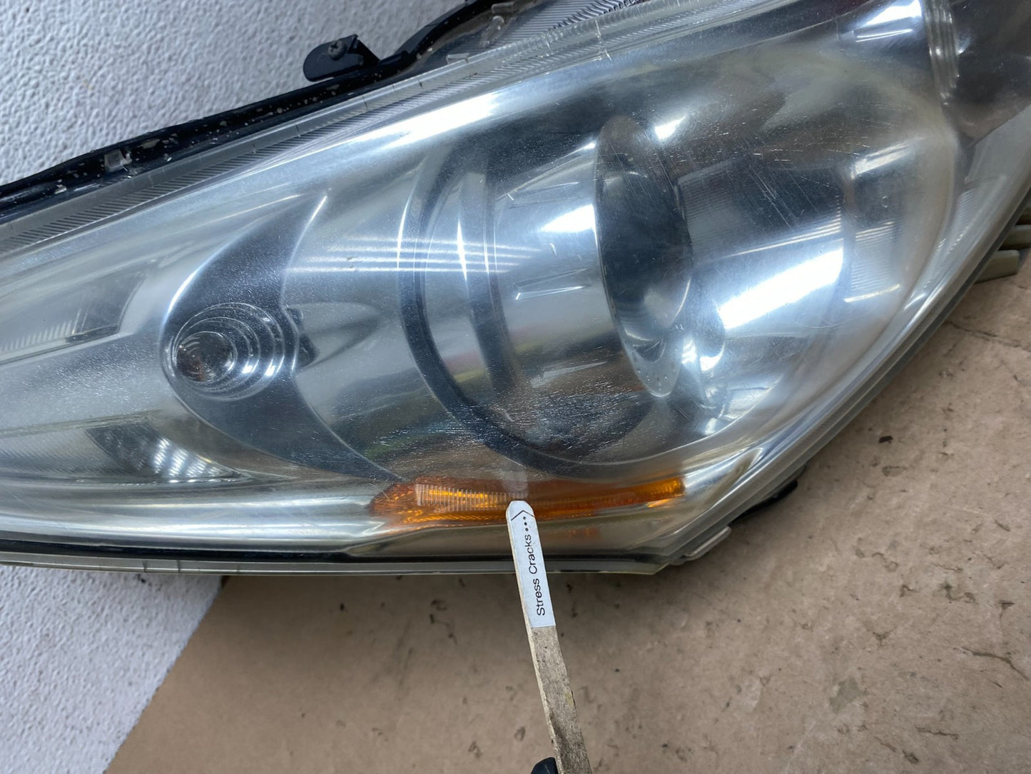 2010-2012 Infiniti G37 Right Passenger Side Xenon HID Headlight AG5648 DW4