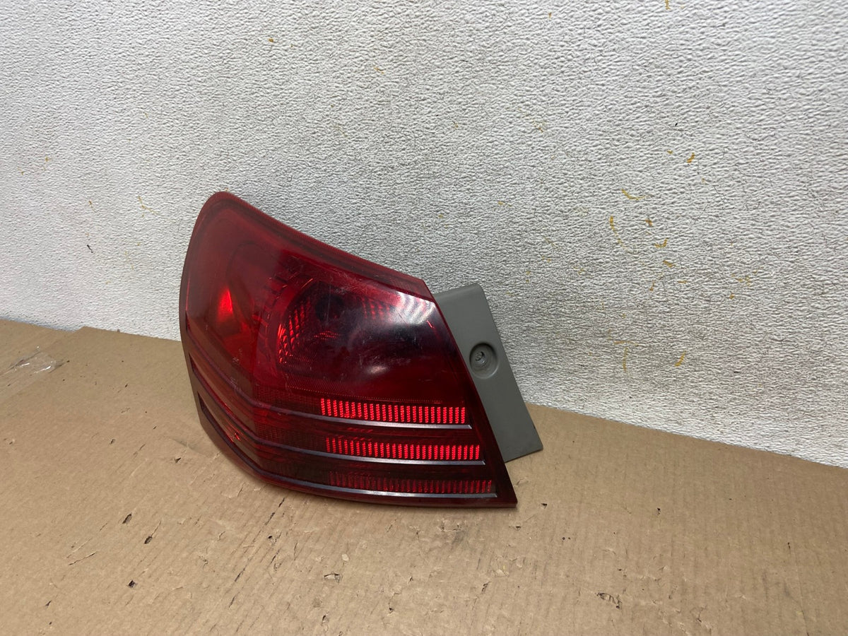 2008 to 2015 Nissan Rogue Left Driver LH Side Tail Light AH5867 LK2