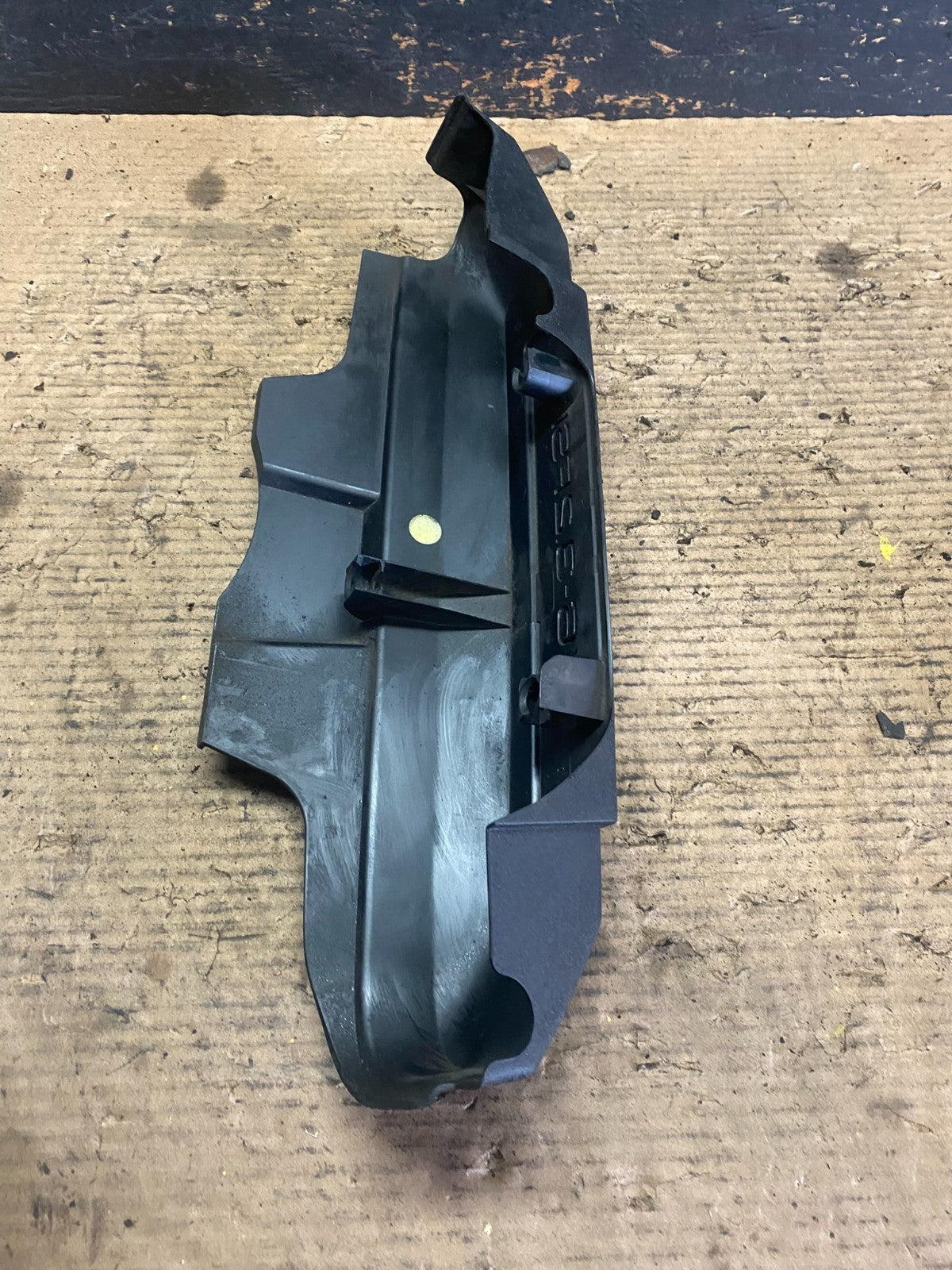 2005 to 2011 Audi A6 3.2L Engine Motor Cover S5929 GD7