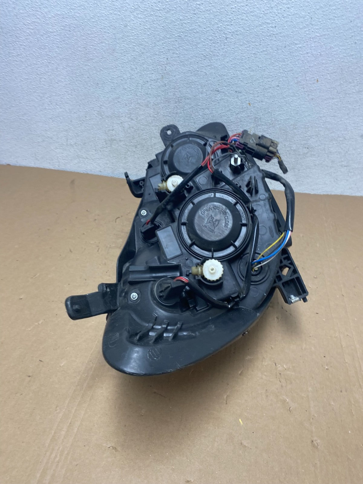 2013 - 2016 Buick Encore Left Driver LH Side Halogen Headlight AD7957 DW7