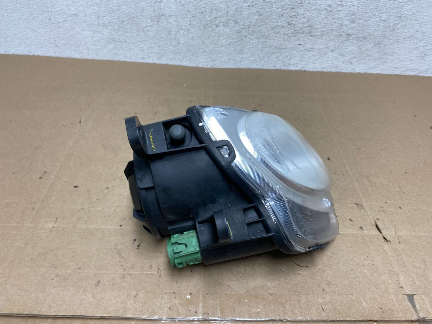 2012 to 2017 Fiat 500 Right Passenger RH Side Fog Light ae5946 DG2