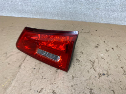 2006 - 2008 Lexus Is250 Is350 Right Passenger RH Inner Tail Light Oem X2566 DW1