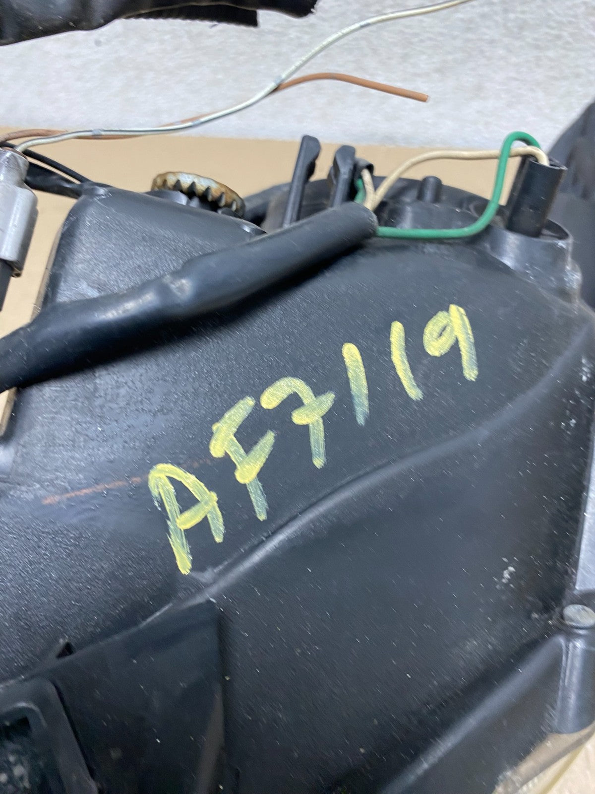 2005 2006 2007 Scion Tc Right Passenger RH Side Halogen Headlight AF7119 DW9