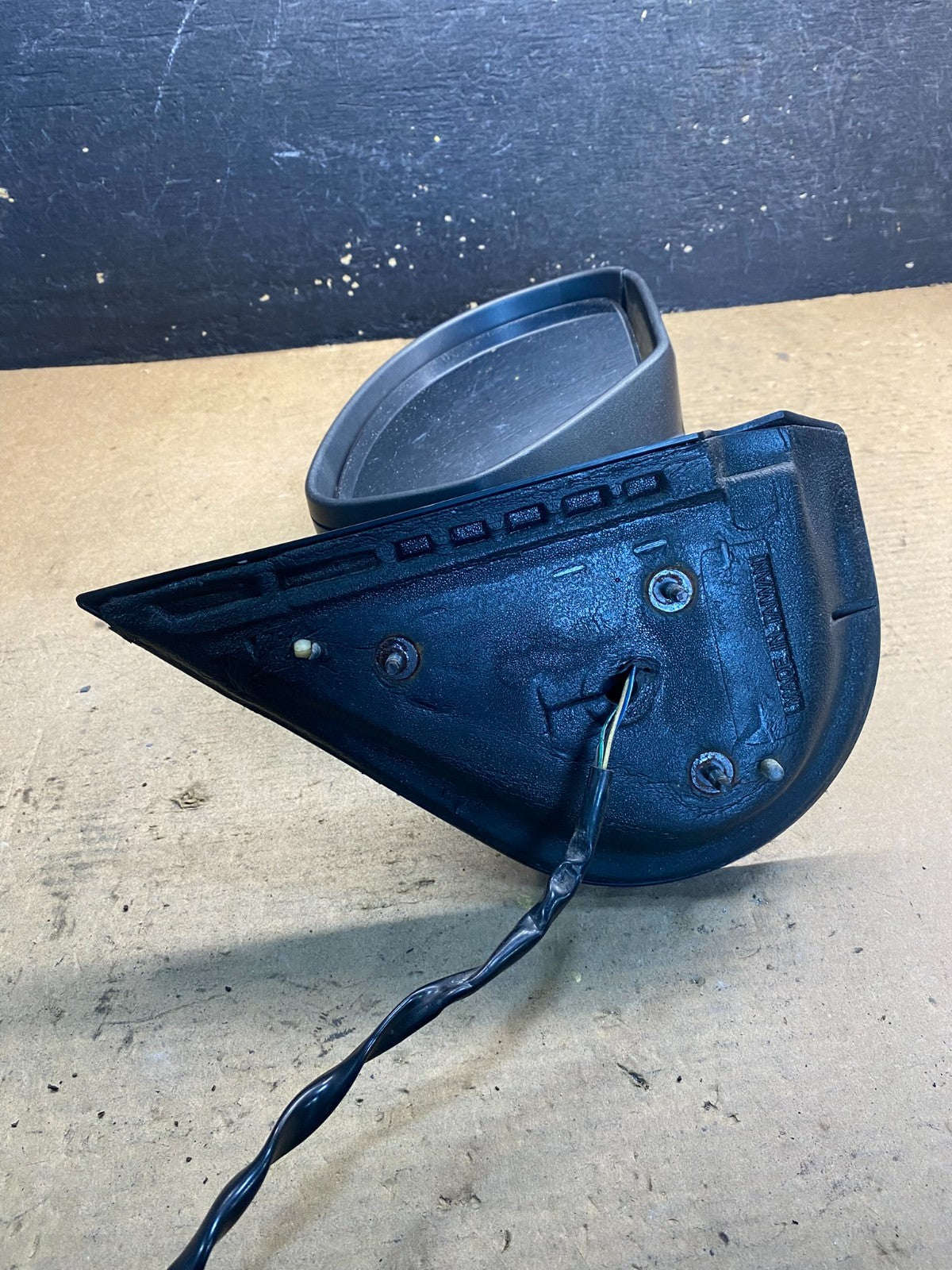 2009 to 2014 Gmc Yukon Right Passenger Turn Signal View Door Mirror OE AA2870 DG3