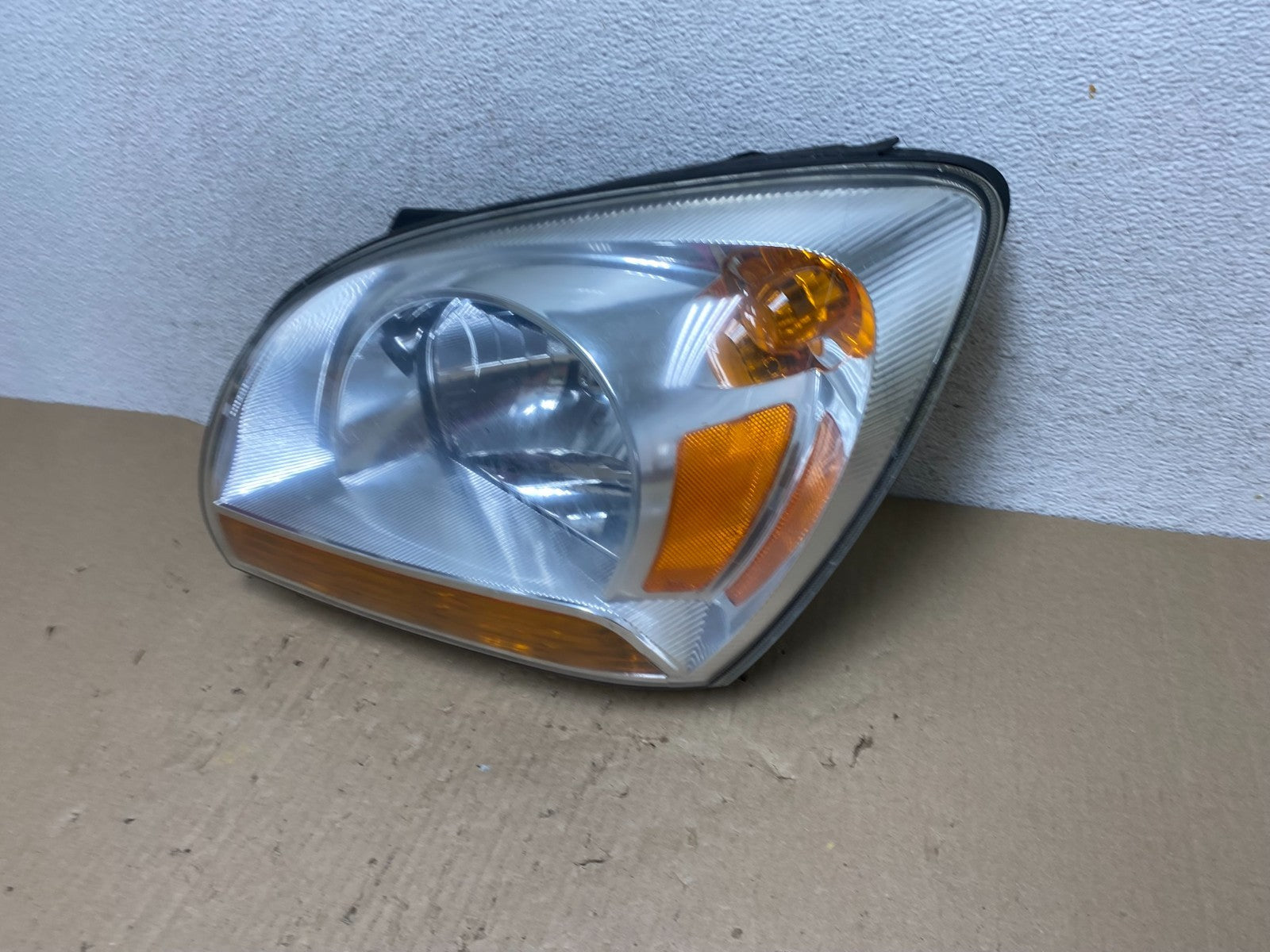 2005 to 2006 Kia Sportage Left Driver LH Halogen Headlight DEPO AG6968 DW1