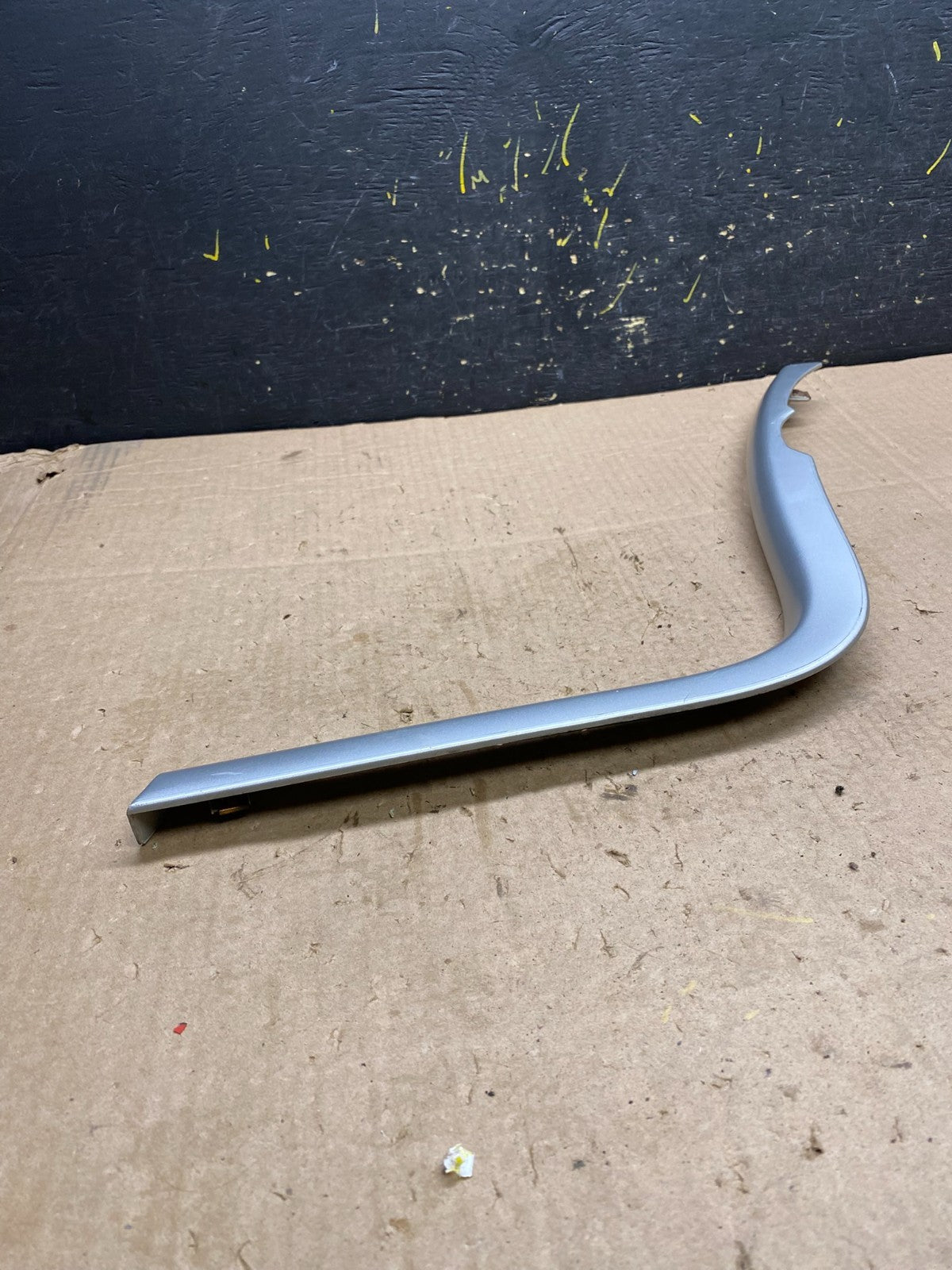 2011 to 2014 Ford Edge Right Passenger Side Trim Panel Bezel Z1681 DG2