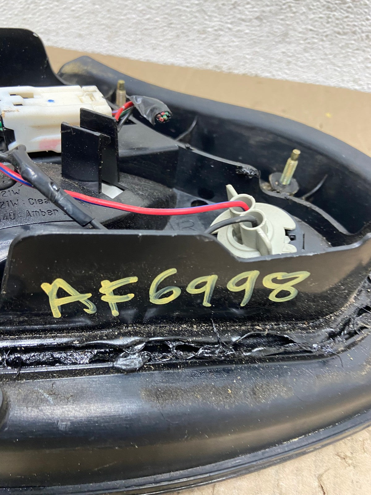 2000 to 2001 Nissan Maxima Right Passenger Rh Side Tail Light AF6998 LK7