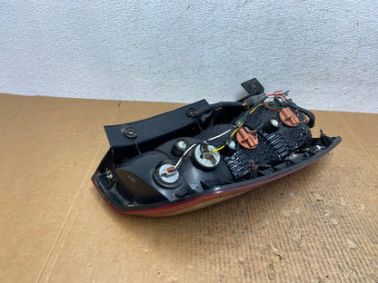 2007 to 2010 Kia Sedona Right Passenger RH Side Tail Light AE2728 LK6
