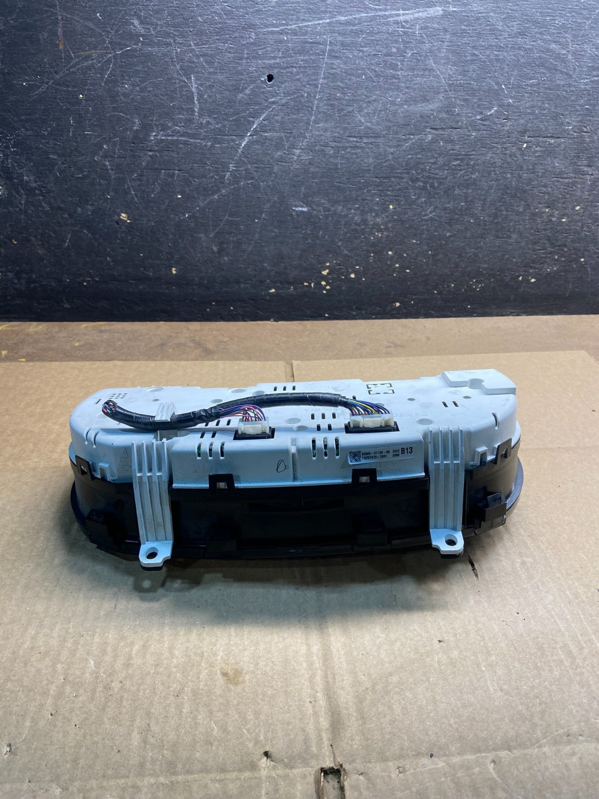 2013 2014 2015 Toyota Venza Speedometer Cluster Gauge OEM Y7424 DG3