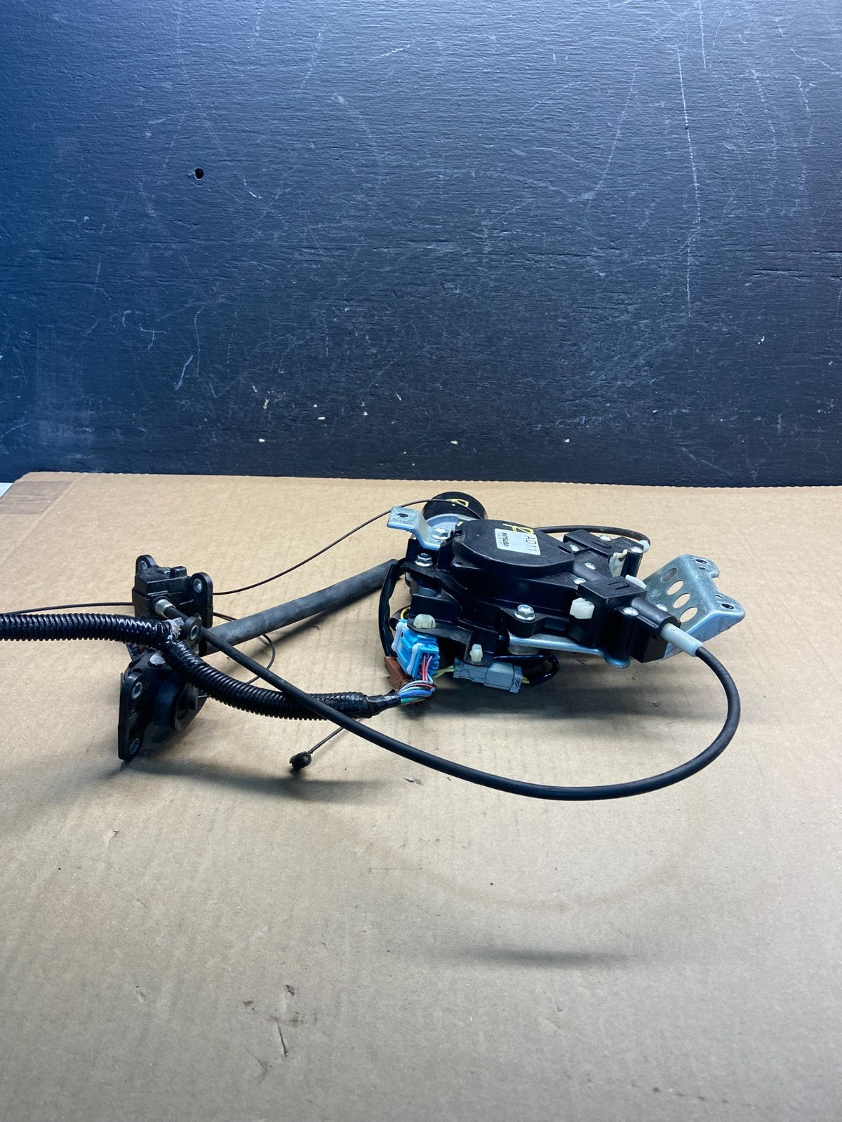 2005 - 2010 Honda Odyssey Rear Right Sliding Door Lock Actuator Motor AF9182 DG2