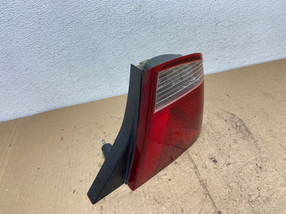 2005 2006 2007 Ford Focus Sedan Right Passenger Tail Light AC7331 LK2