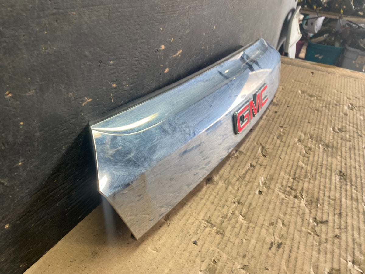 2010-2015 Gmc Terrain Lift Gate Handle Back Up with Camera Camera Panel S5601 DG2