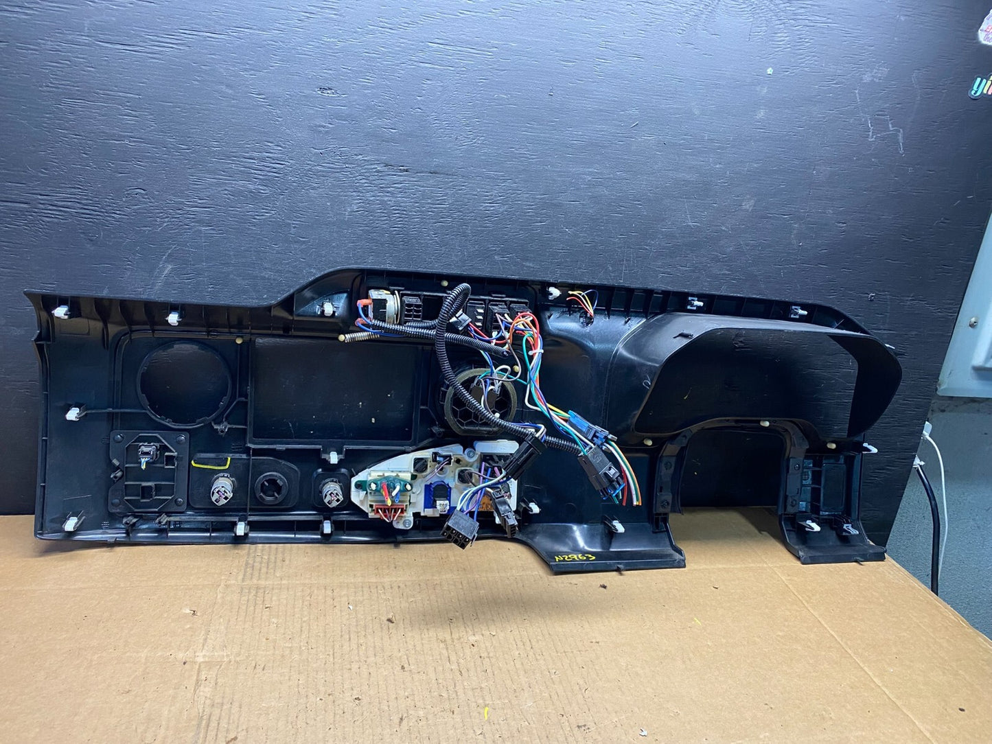 2009 - 2014 Ford E150 E250 Gauge Speedometer Cluster Radio Bezel Trim N2963 DG3