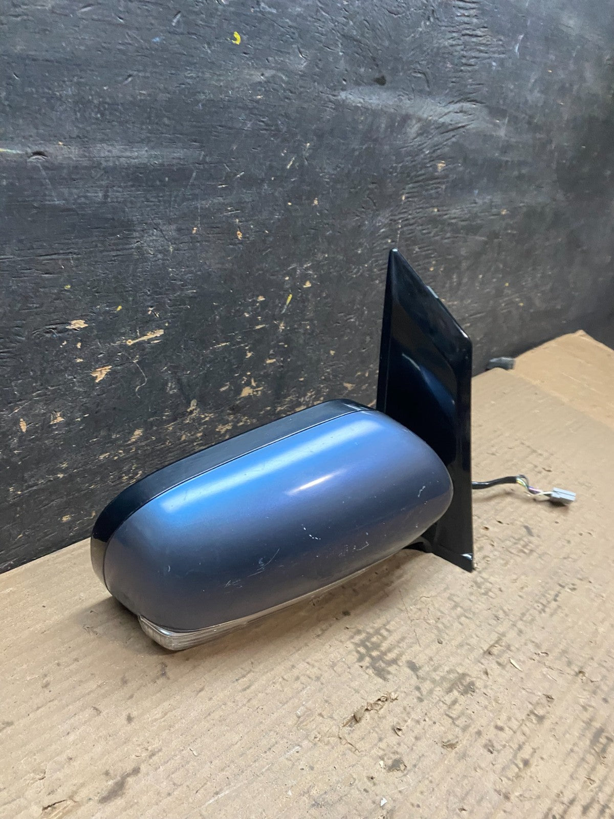 2006 to 2007 Subaru B9 Tribeca Right Passenger Door Turn Signal Mirror V2602 DG2
