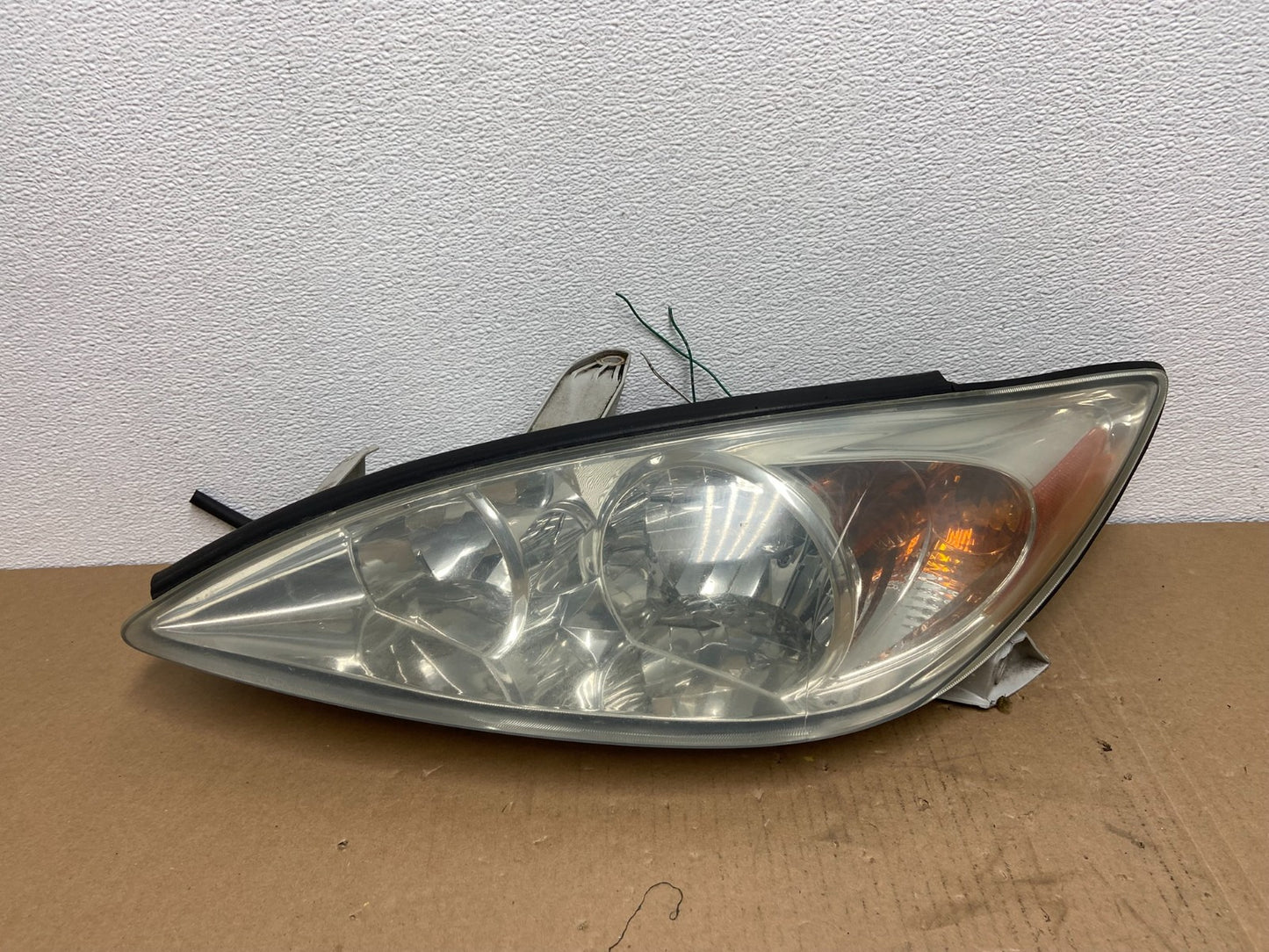 2002 2003 2004 Toyota Camry Left Driver Lh Side Halogen Headlight AB6428 DW0