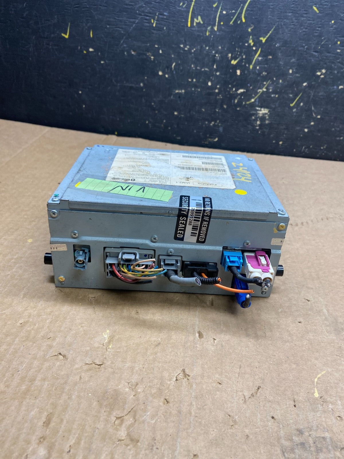 2010 to 2012 Jaguar XJ XJL CD Player AM FM Bluetooth Radio Receiver OEM Z4124 DG3