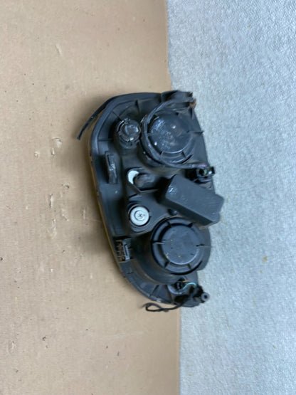 2004 to 2008 Suzuki Forenza Right Passneger RH Halogen Headlight Oem AA9895 DG4