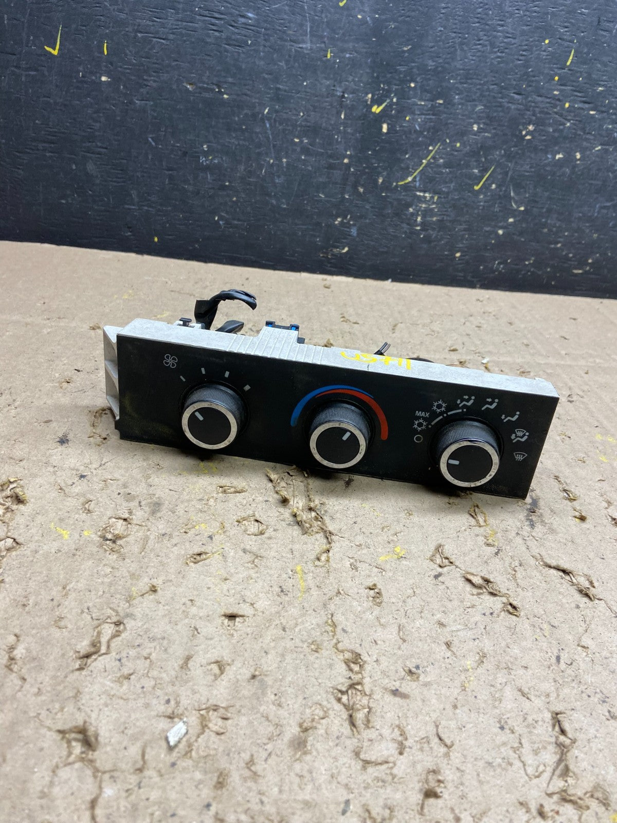 2008-2010 Chevrolet Express 1500 2500 3500 Climate Control Panel u5711 DG0