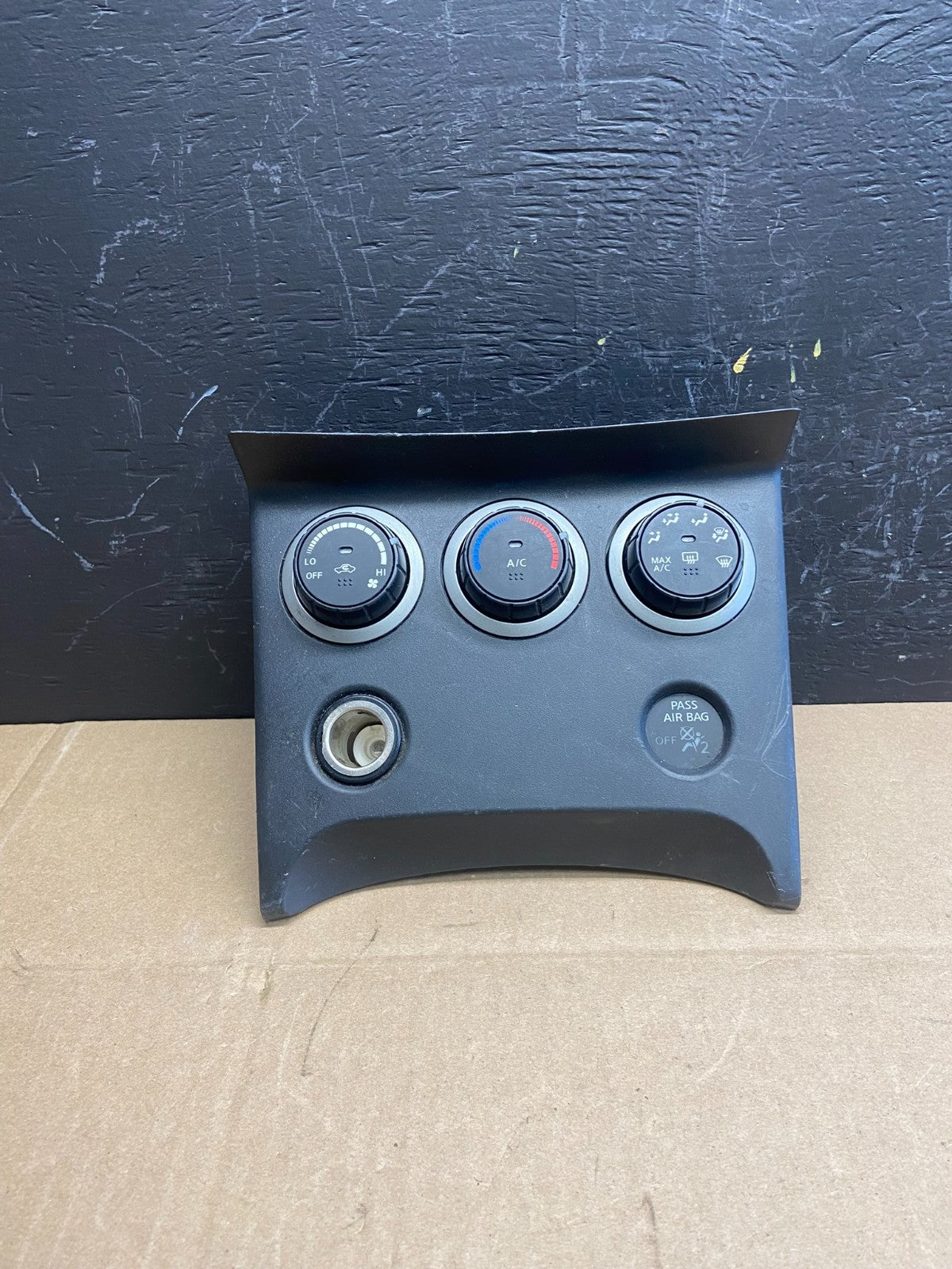 2011 to 2015 Nissan Rogue Heater Temperature AC Climate Control OEM AB9254 DG0