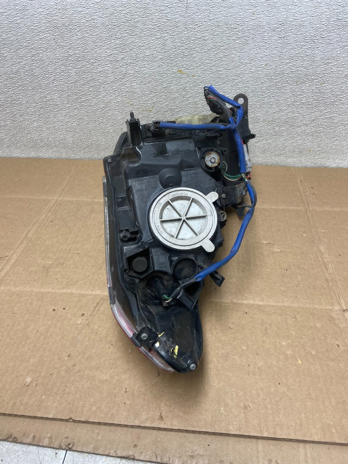 2010-2012 Infiniti G37 Right Passenger Side Xenon HID Headlight Oem Y8446 DW8