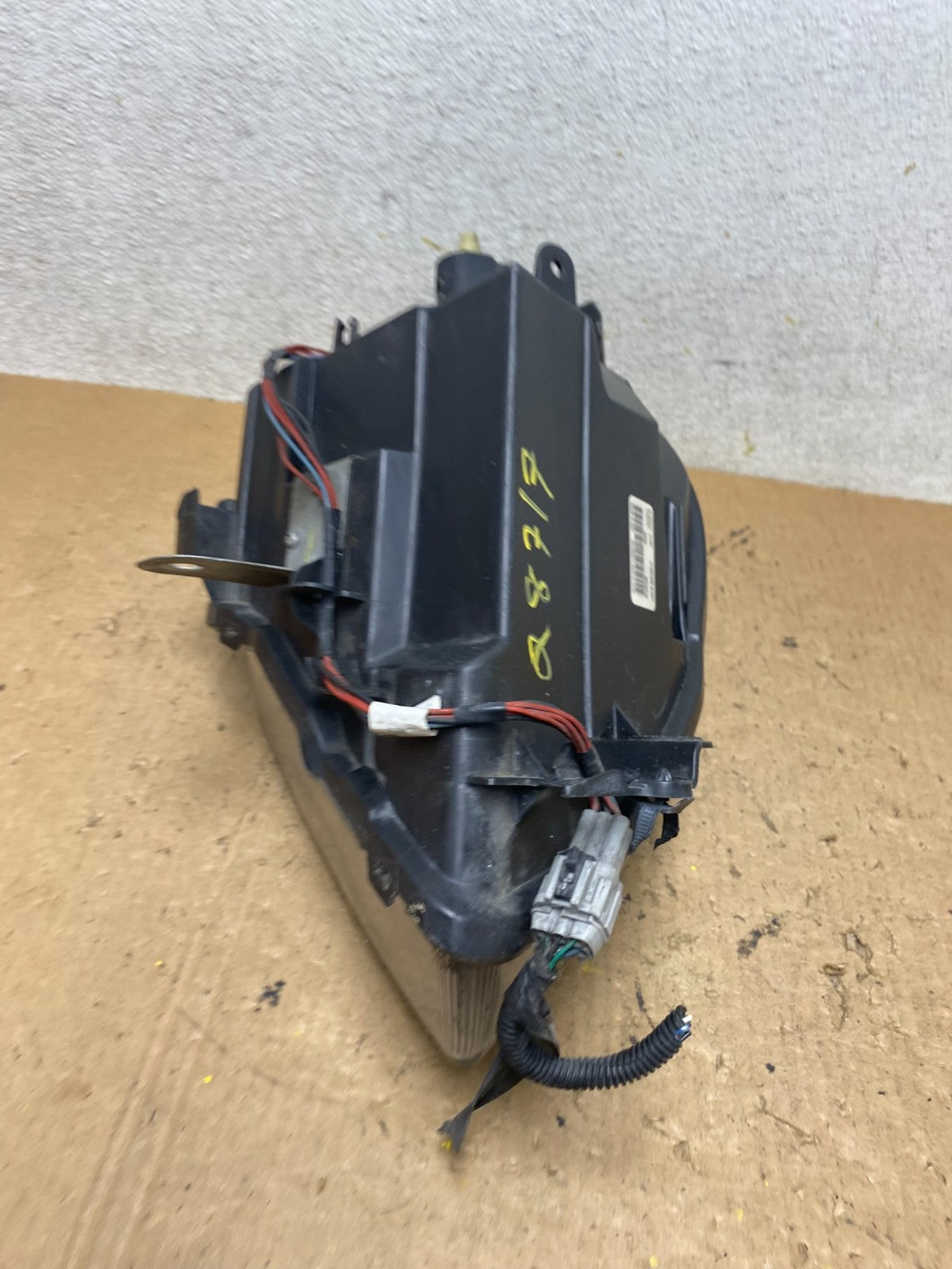2010-2012 Nissan Sentra Halogen Left Driver LH Black Headlight Q8717 DW11