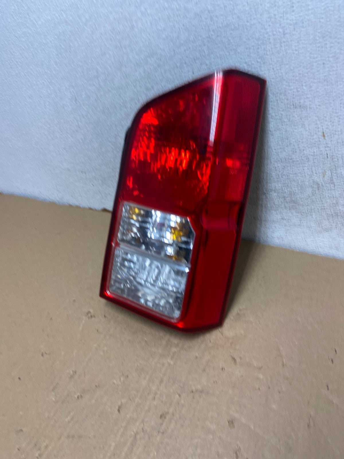2005 to 2012 Nissan Pathfinder Right Passenger RH Side Tail Light AF7340 DW1