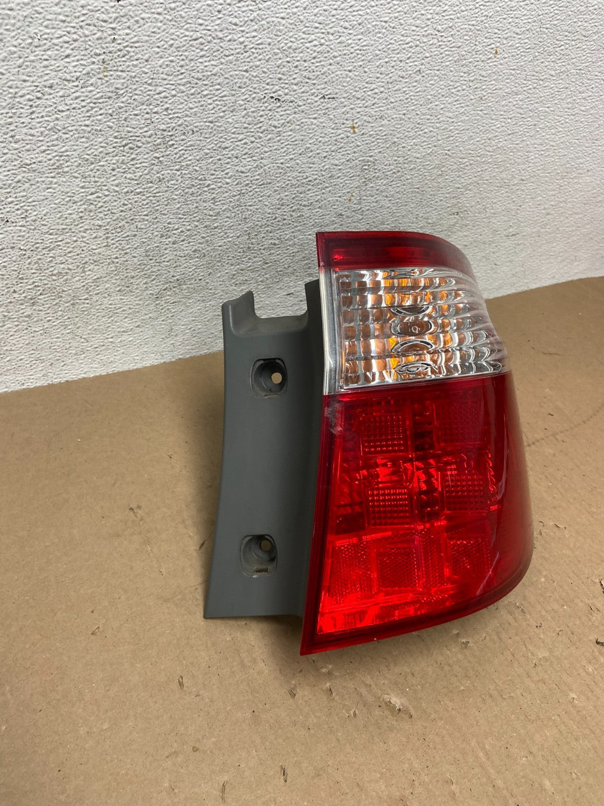 2005 2006 2007 Honda Odyssey Right Passenger RH Side Tail Light AD6505 DW2