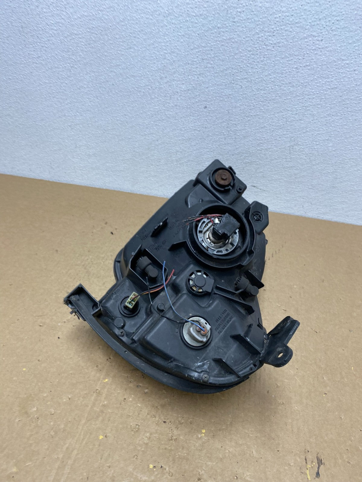 2002 to 2007 Suzuki Aerio Sedan Right Passenger  Halogen Headlight OEM ac1265 DG10